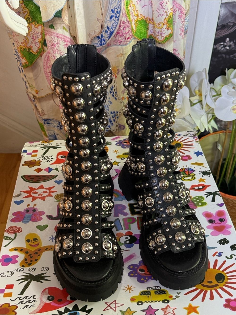 Jeffrey Campbell Black and Silver Gladiator Sandals/ size 6.5 - Picture 8 of 10